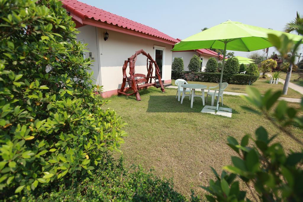 Moon River Resort Ubon Ratchathani Dış mekan fotoğraf