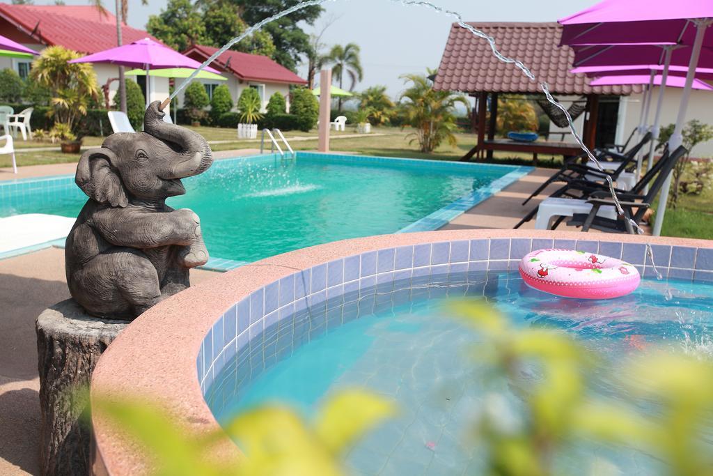 Moon River Resort Ubon Ratchathani Dış mekan fotoğraf