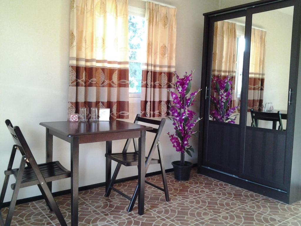 Moon River Resort Ubon Ratchathani Oda fotoğraf