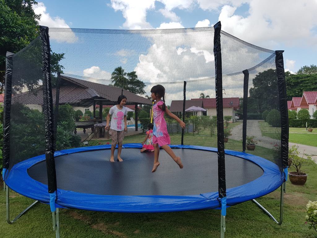 Moon River Resort Ubon Ratchathani Dış mekan fotoğraf