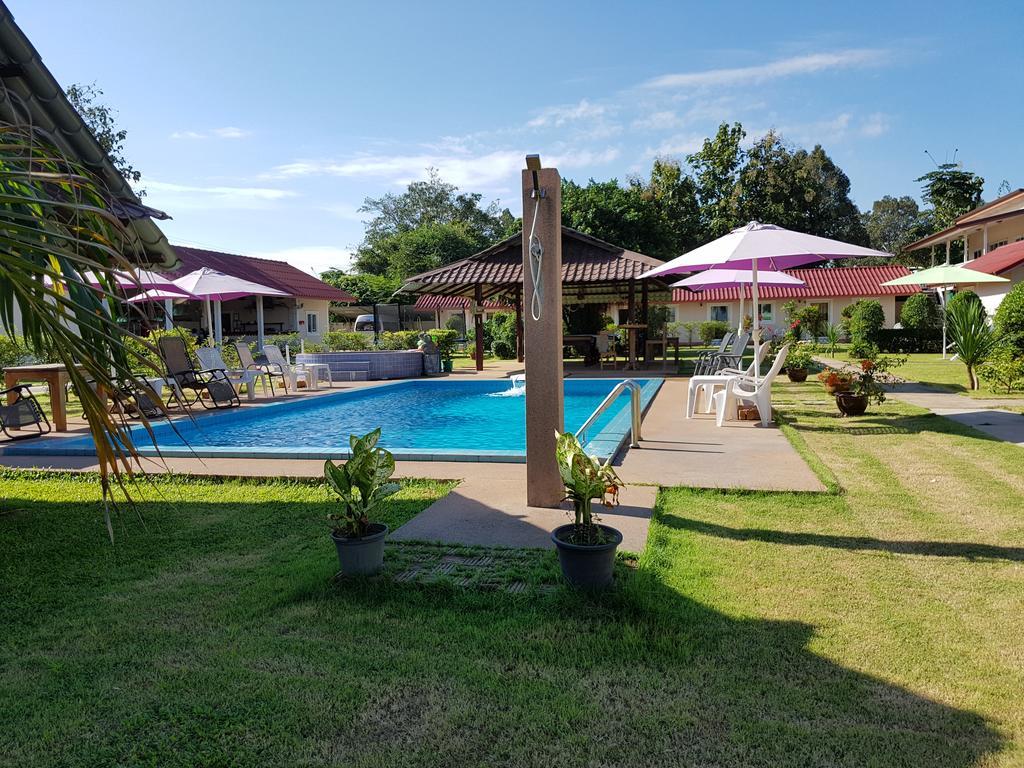 Moon River Resort Ubon Ratchathani Dış mekan fotoğraf