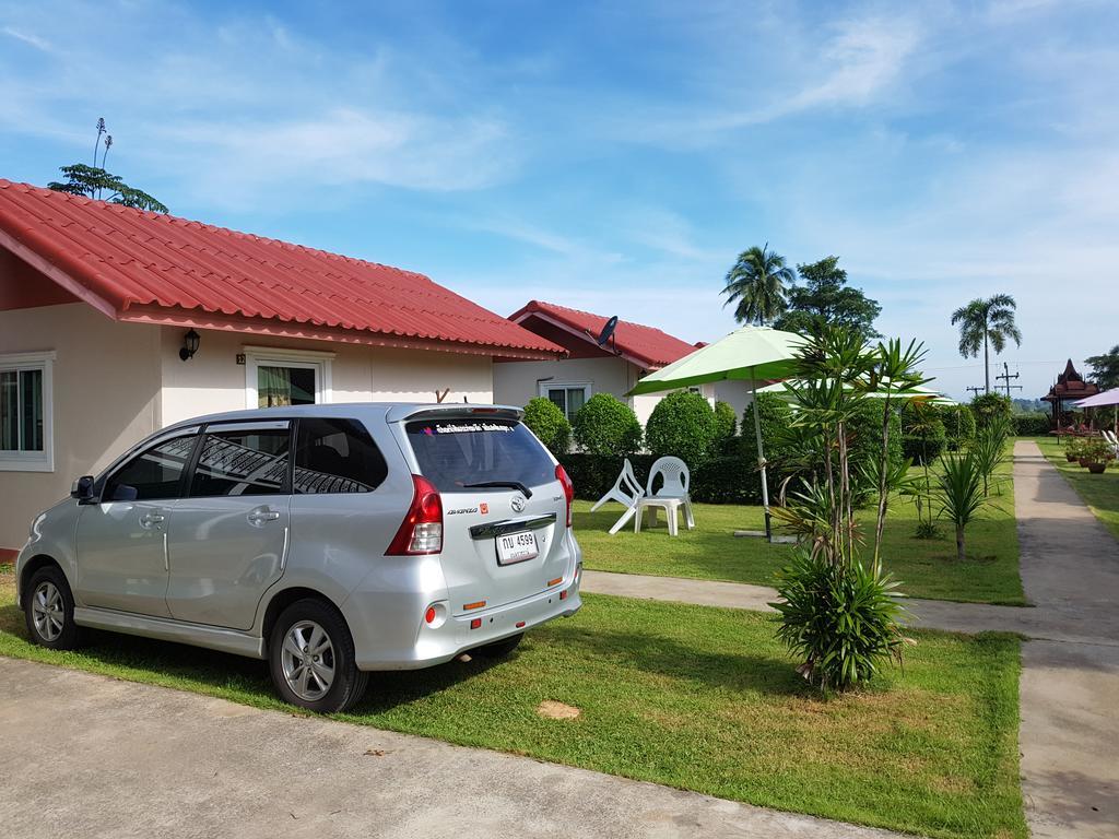 Moon River Resort Ubon Ratchathani Dış mekan fotoğraf