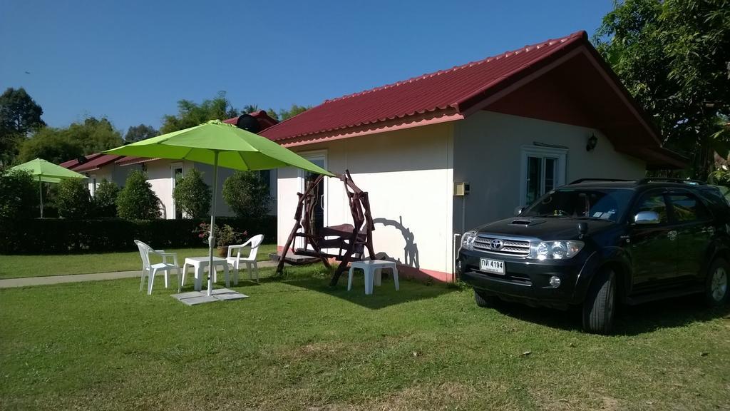 Moon River Resort Ubon Ratchathani Dış mekan fotoğraf
